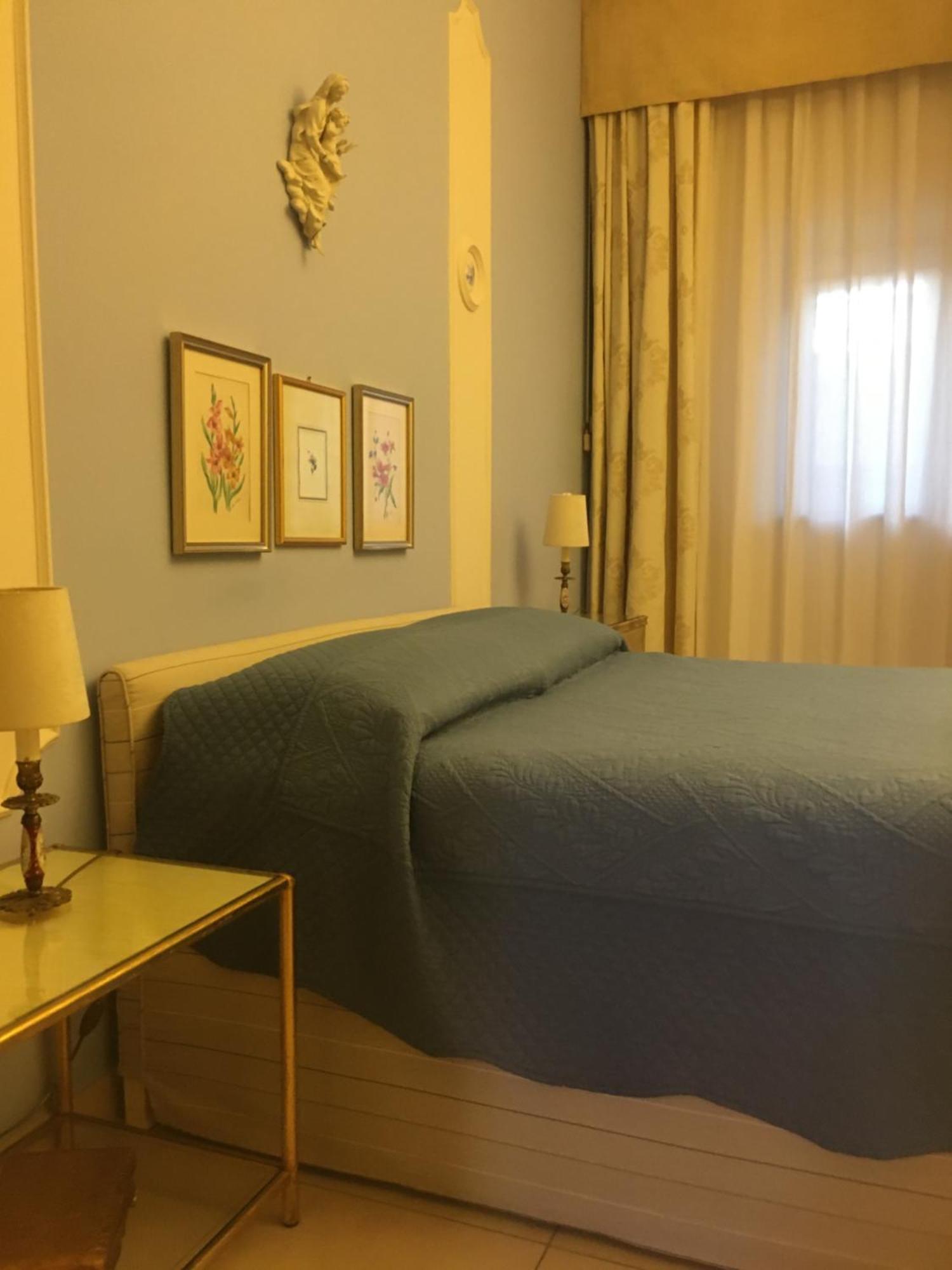 Domus Felix Bed and Breakfast Sorrento Buitenkant foto